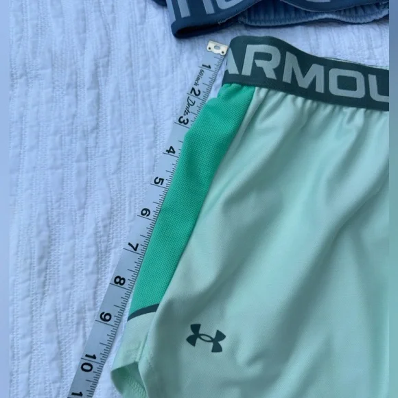 2 Pairs Under Armour Athletic Shorts size Medium - Picture 7 of 9